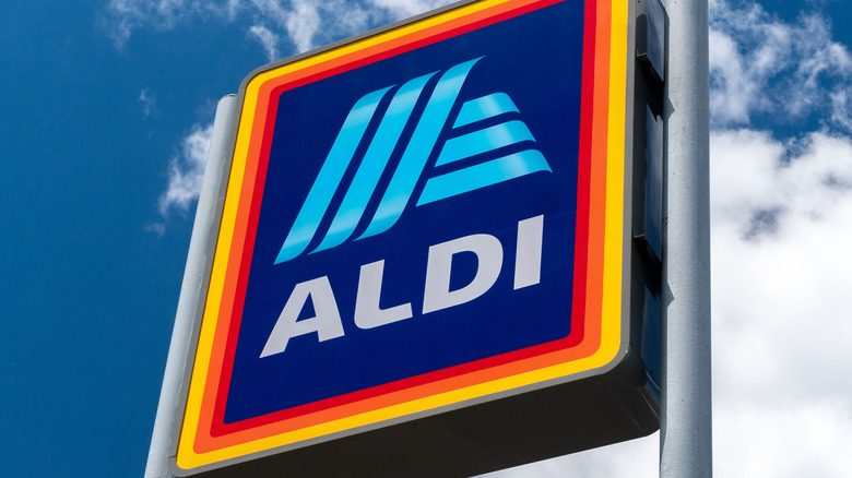 aldi store sign