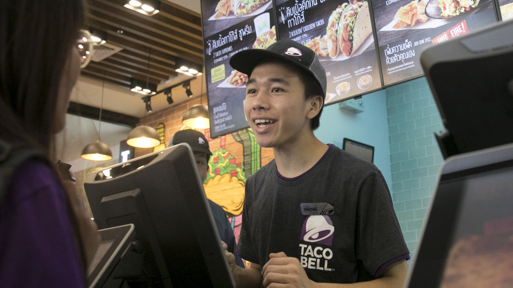 Taco Bell worker