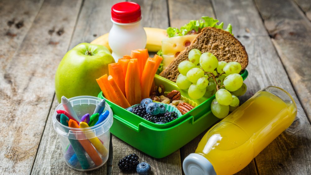 Healthy packed lunch for school