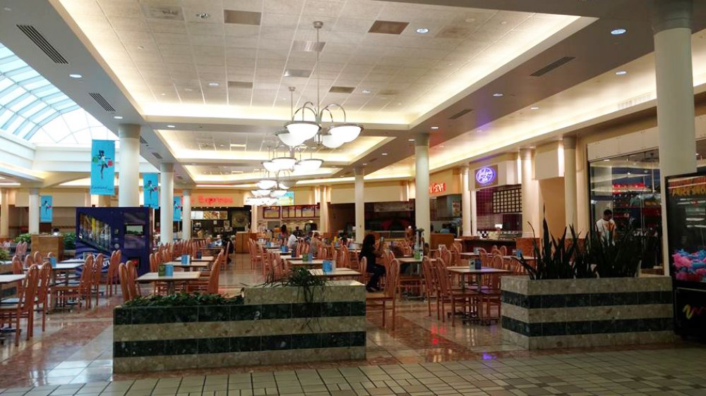 empty mall food court