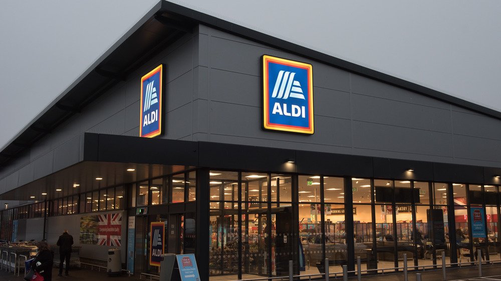 Exterior of Aldi in England