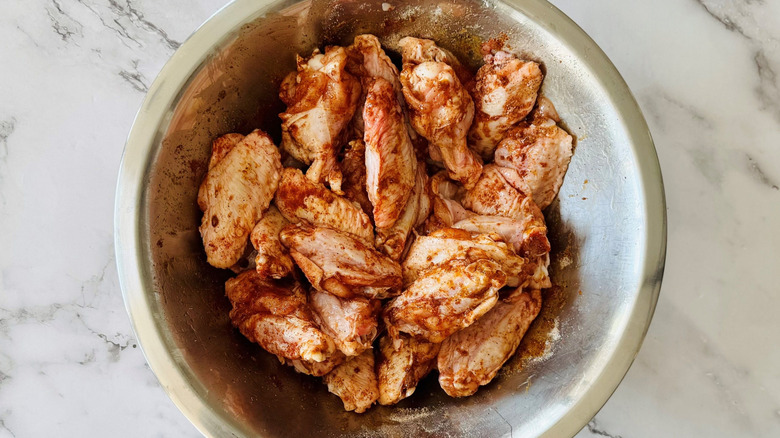Chicken wings coated in dry rub