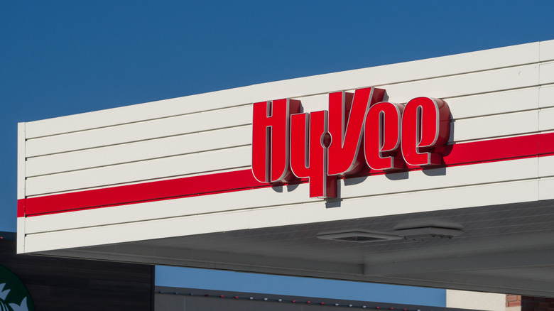 Hy-Vee signage appears on a gas station overhang