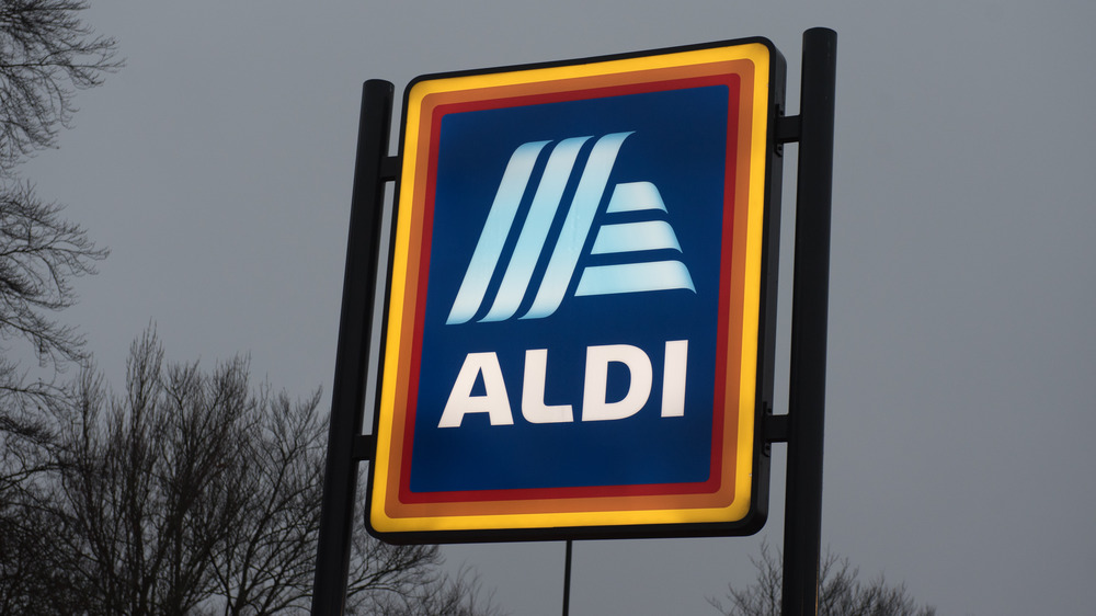 An Aldi sign