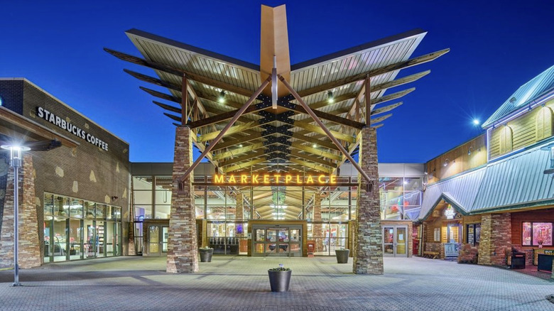 Entrance of Fort Bliss Marketplace