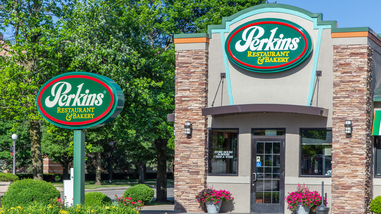 Exterior of a Perkins Restaurant & Bakery
