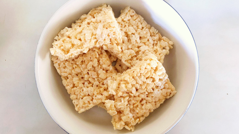 Rice Krispies treats in white bowl
