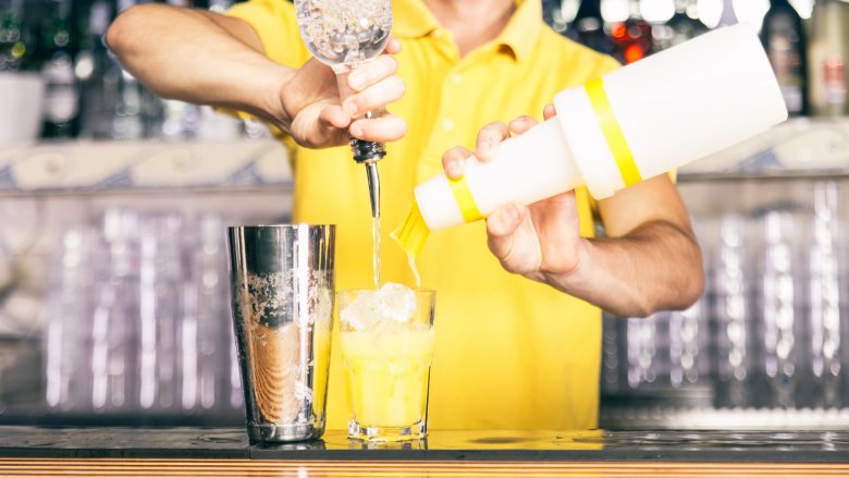 bar