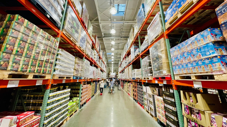 Couple shopping in Costco