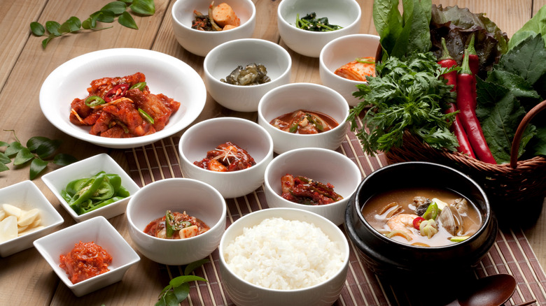 Popular Korean restaurant menu items