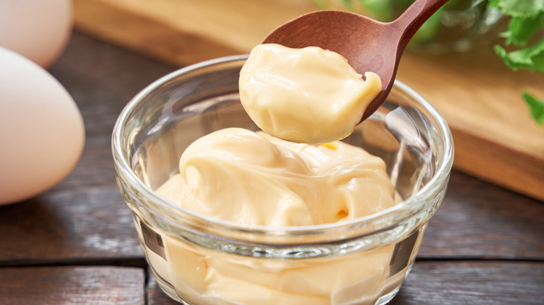 Room temperature mayonnaise