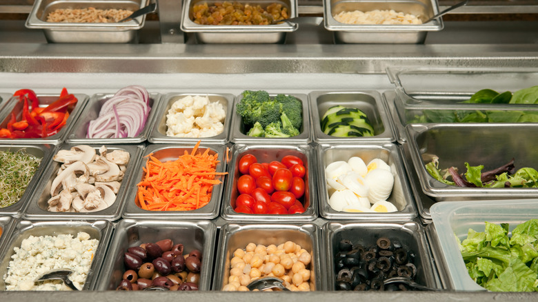 A tidy toppings bar
