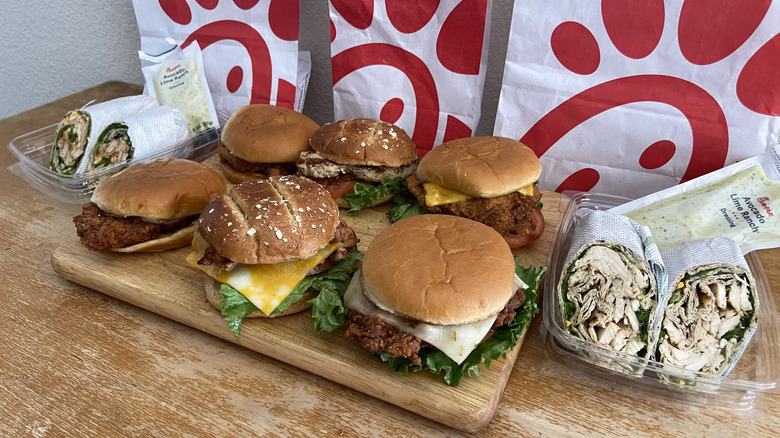 Six Chick-fil-A sandwiches and two wraps