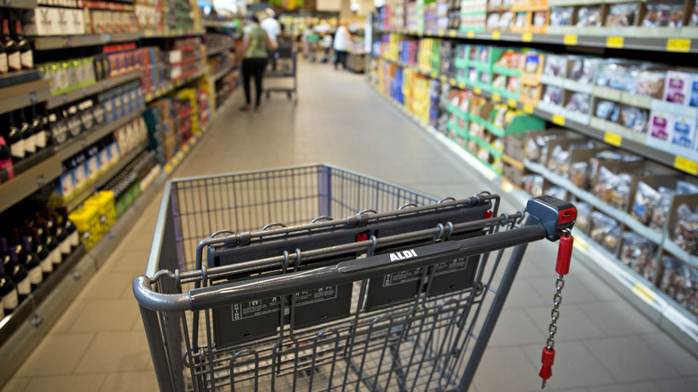 A shopping cart at an Aldi store