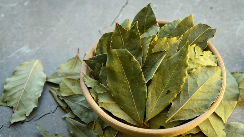 bay leaves