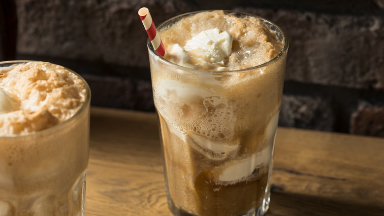 Root beer floats