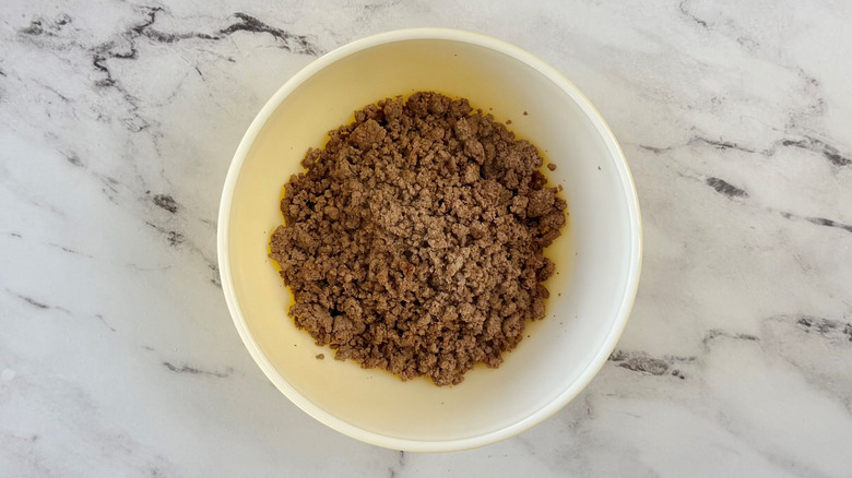 Ground beef in bowl