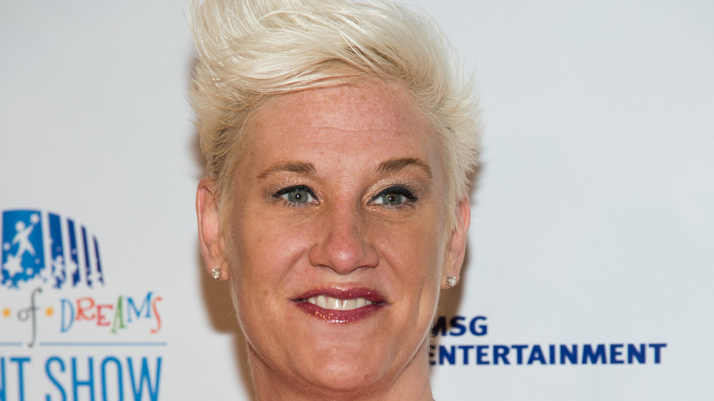 Anne Burrell in red lip gloss