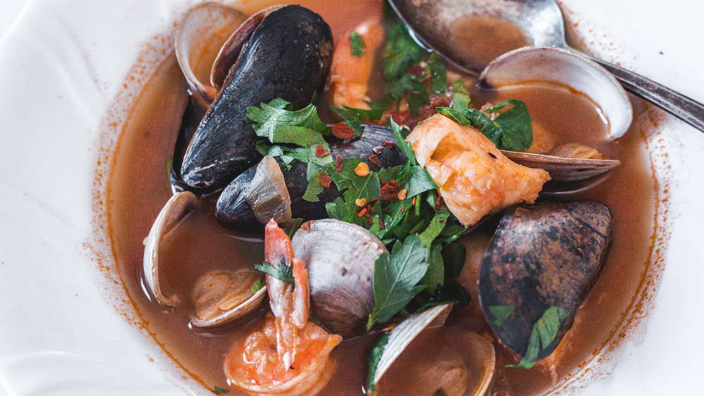 cioppino close up