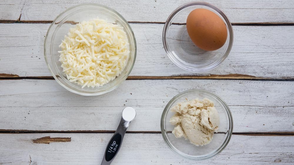 chaffle recipe ingredients displayed