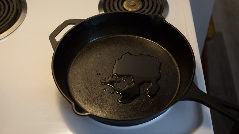 oil heating in iron pan