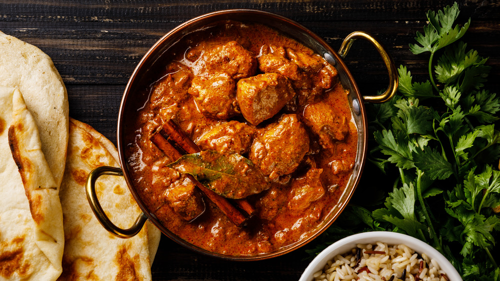 Indian curry with chicken 