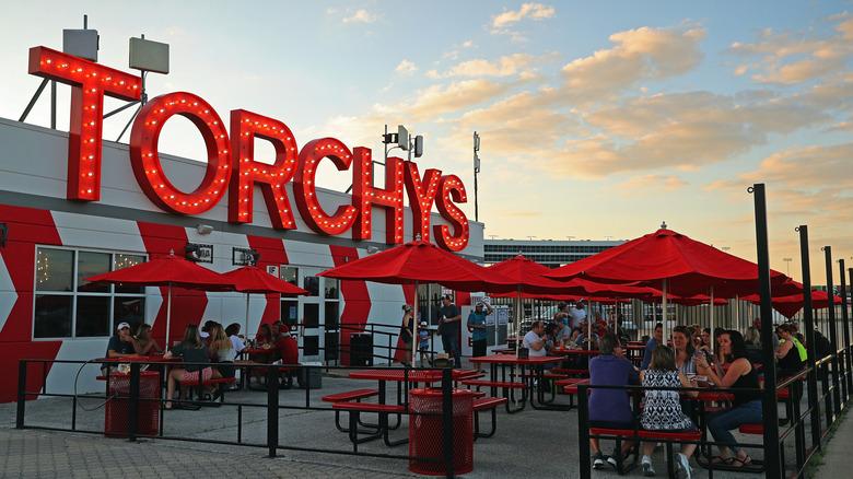 Large Torchy's Tacos outdoor location