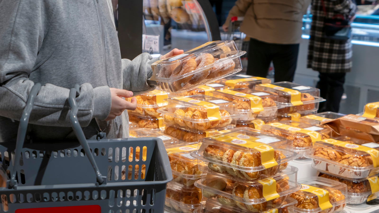 This Grocery Giant's Bakery Is The Worst, According To Customers