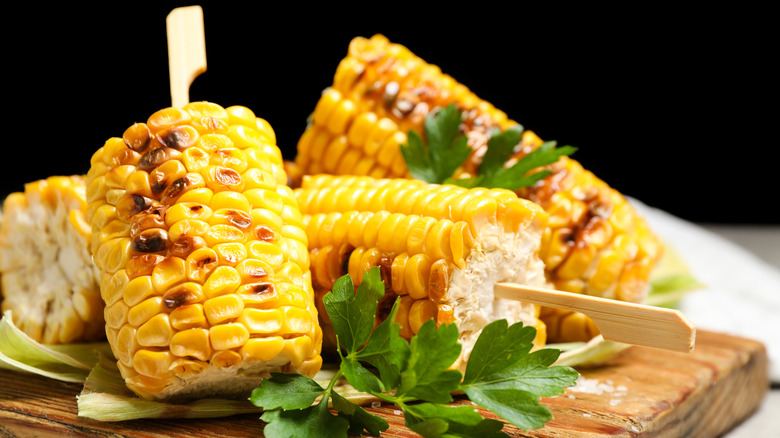 Grilled corn on the cob