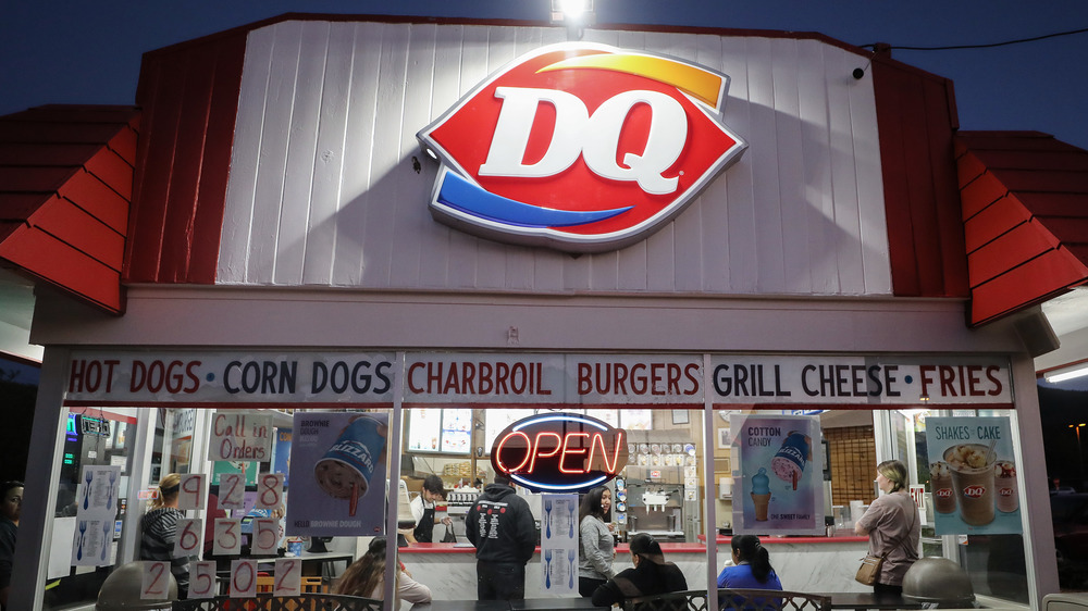 DAIRY QUEEN STOREFRONT AT NIGHT 