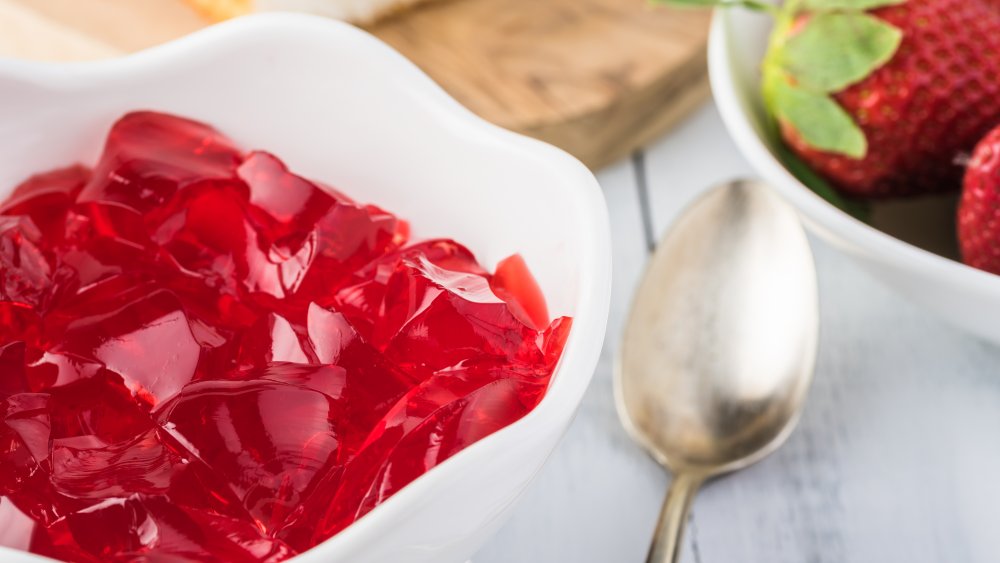 Jell-O in a bowl 