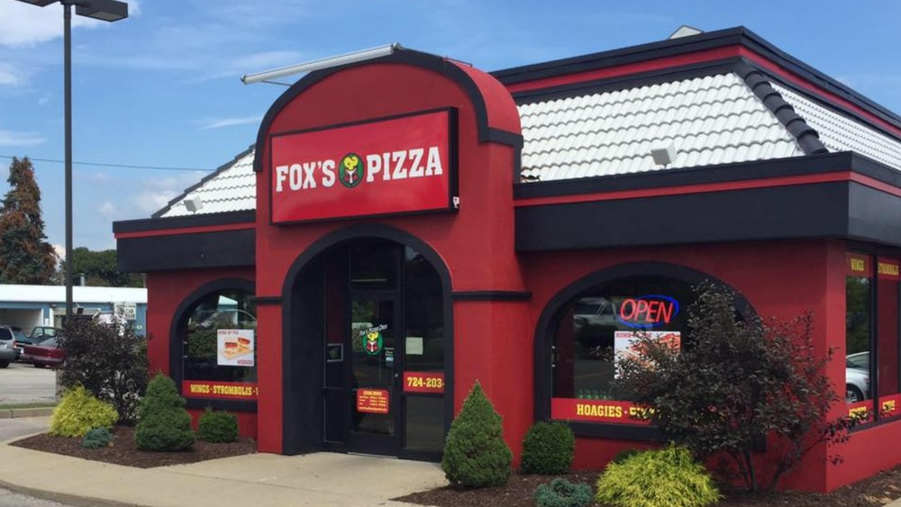 Fox's Pizza Den exterior