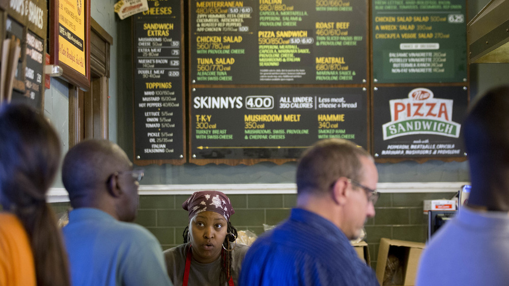 Potbelly employee taking an order