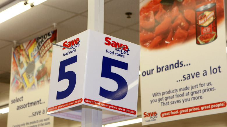 Save-A -Lot store signage