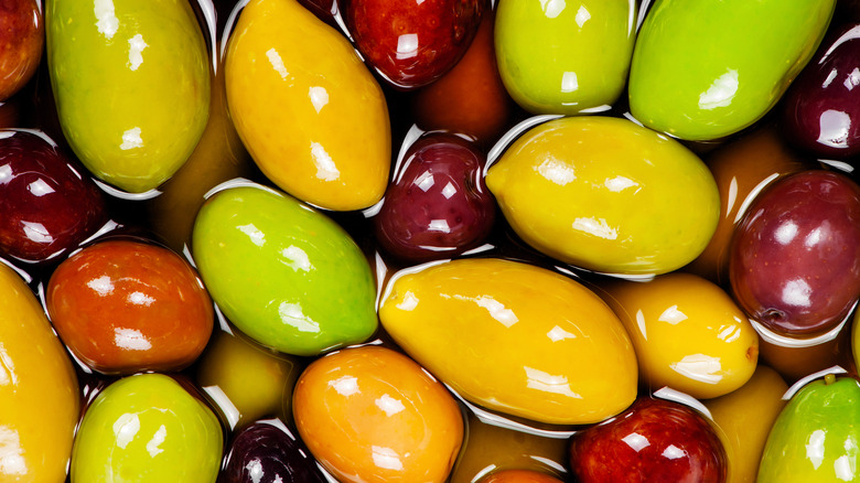 Variety of olives