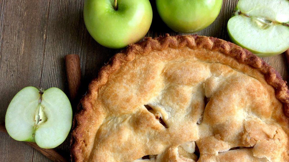 Granny Smith apples with apple pie