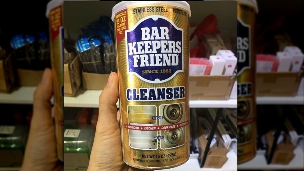 Bar Keepers Friend closeup