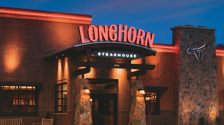 LongHorn Steakhouse restaurant front