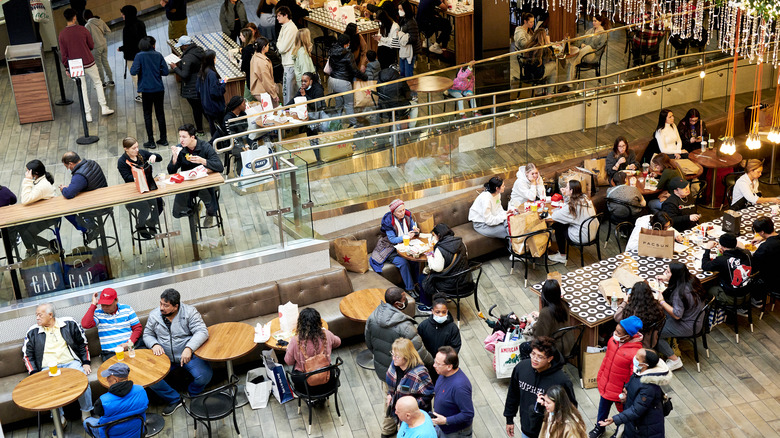 Mall food court