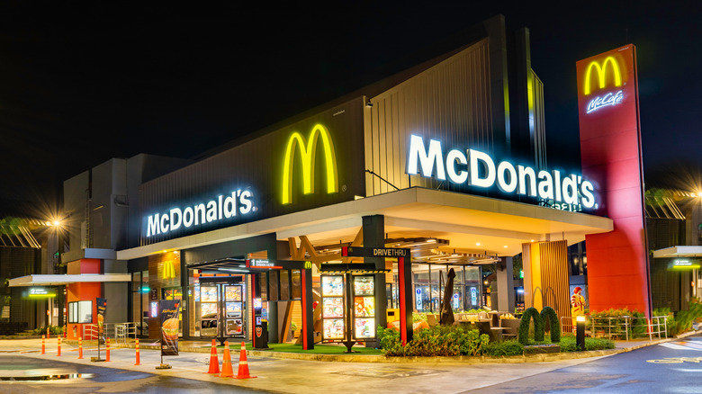 McDonald's building