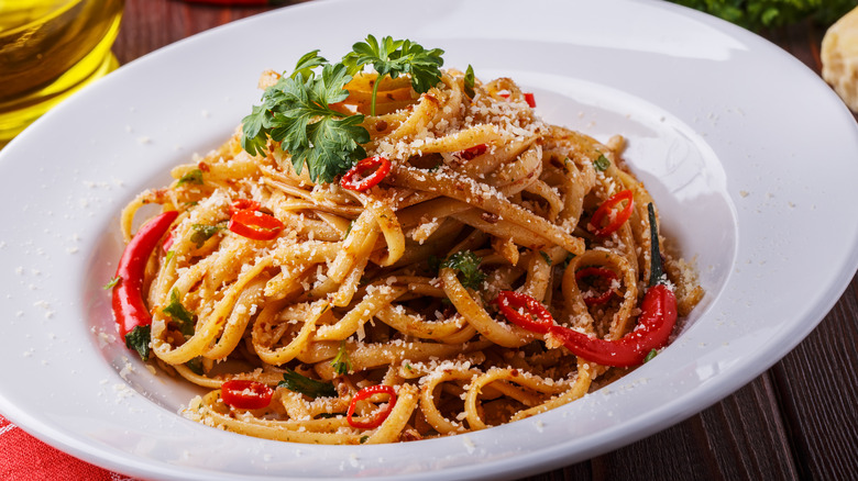 spaghetti with arrabbiata sauce
