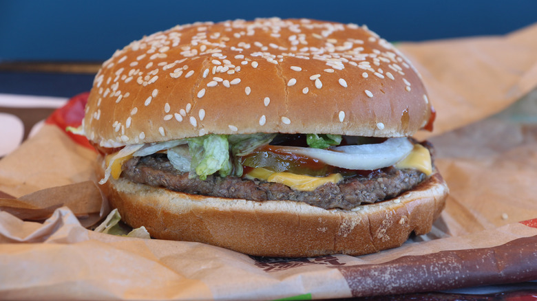 Is Burger King Beef Real In 2022? (Ingredients + More)