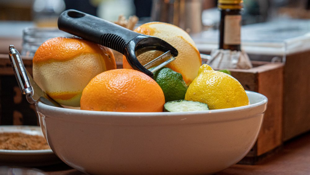 This Is What You Can Substitute For Lemon Zest