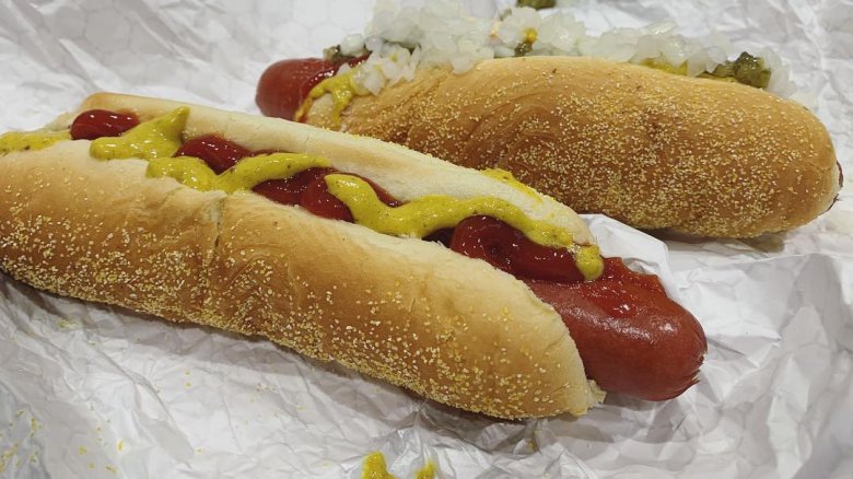 I Tried Eating the WEIRDEST Costco Food Court Combo (in under 2