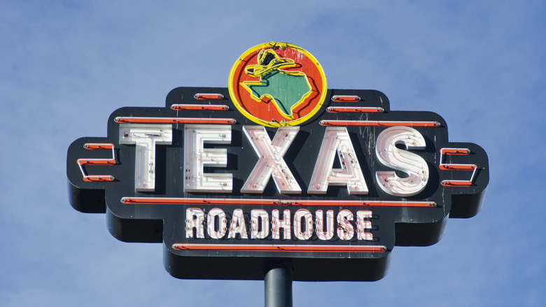 Texas Roadhouse sign in Colorado Springs