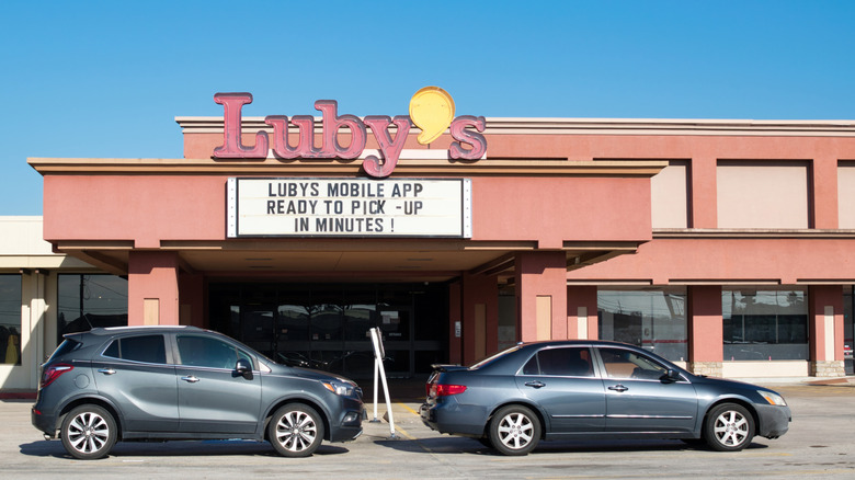 Luby's exterior shot with logo.