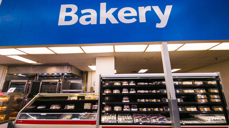 Sam's club bakery case with sign