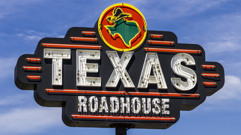 Texas Roadhouse sign 