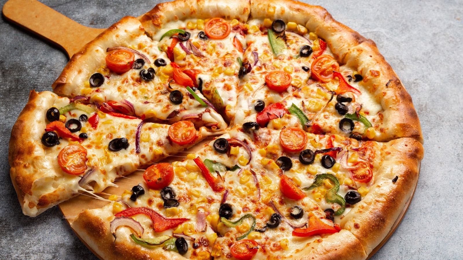 This is Pizza Hut's Worst Pizza Ever whatsb22 omar