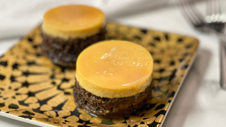 Mini chocoflans on plate
